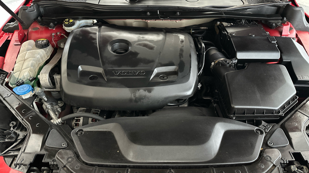 Volvo V40 T2 Momentum Rear Camera, Cruise, Nav, Heat Black #22