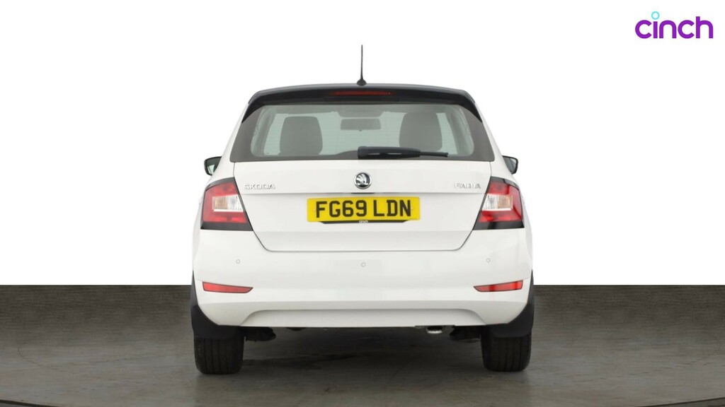 Skoda Fabia 2019 1.0 Tsi Monte Carlo 110Ps Ss 5-Dr Estate Black #4