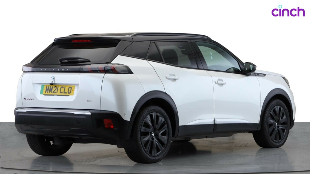 Peugeot e-2008 50Kwh Gt Premium Suv 136 Ps #3