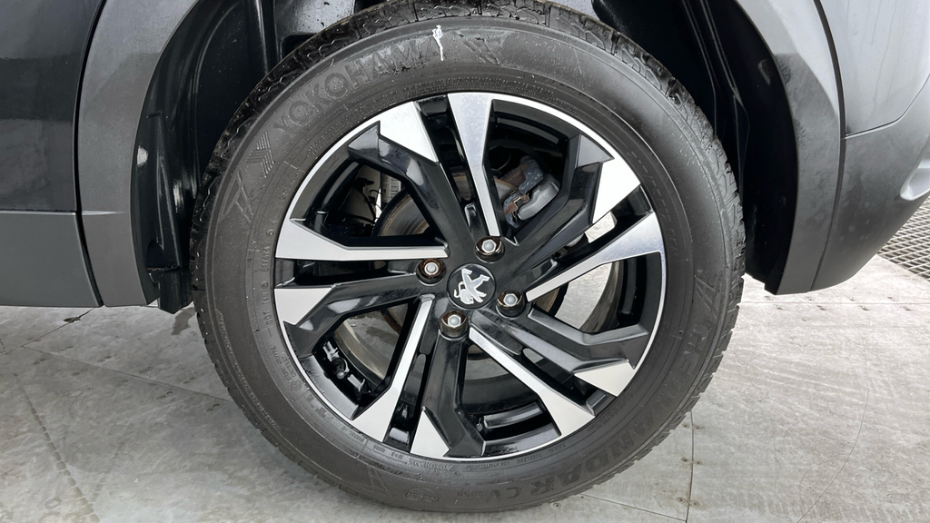 Peugeot 2008 1.2 Puretech 130 Gt Estate Black #27