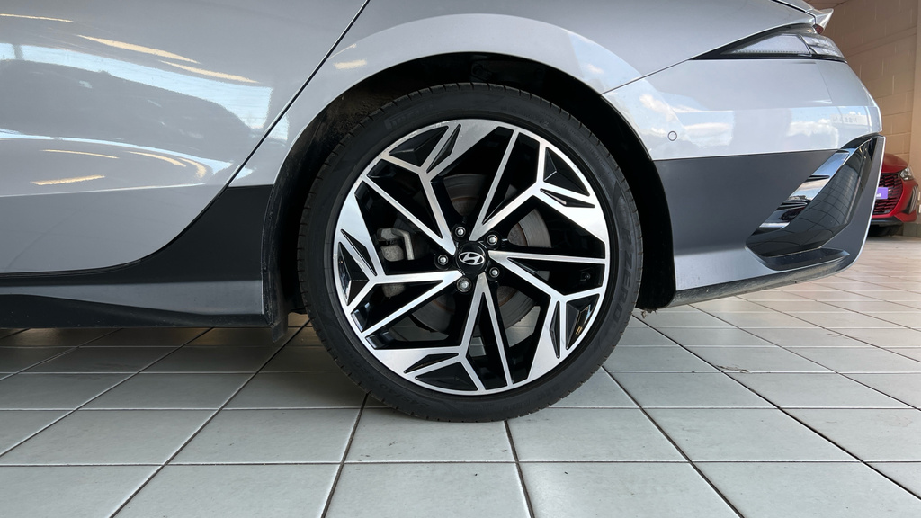 Hyundai Ioniq 6 Ultimate Saloon Blue #26