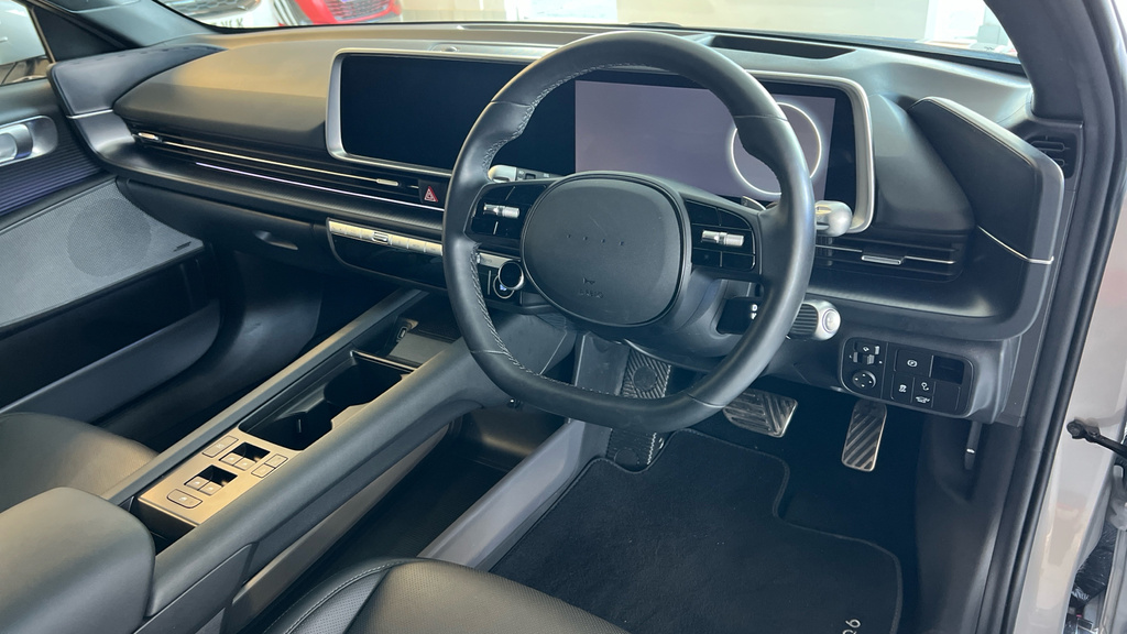 Hyundai Ioniq 6 Ultimate Saloon Blue #13