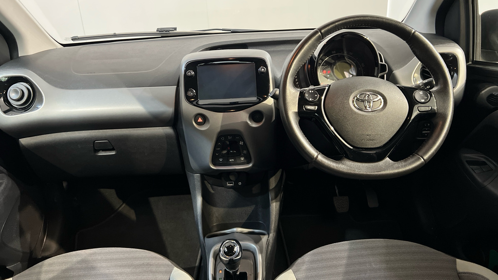 Toyota Aygo X X-play 1.0 Vvt-i White #11