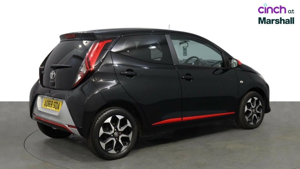 Toyota Aygo X X-play 1.0 Vvt-i White #3
