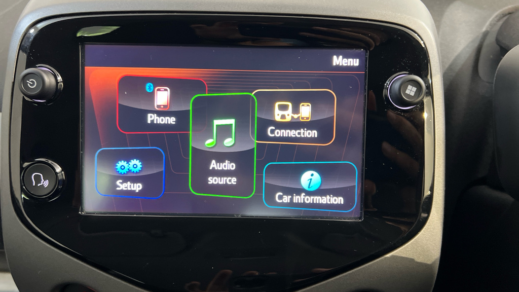 Toyota Aygo X X-play 1.0 Vvt-i White #21