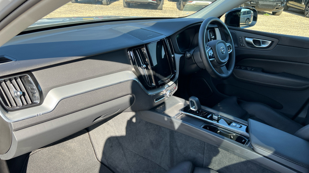 Volvo XC60 2.0H T6 Recharge 18.8Kwh Plus Awd Euro 6 Ss Black #10