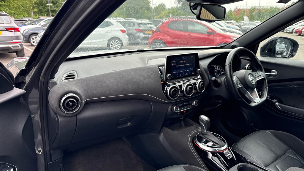 Nissan Juke Juke 1.0 Dig-t N-connecta Euro 6 Ss 5Dr2171 Ni Red #16