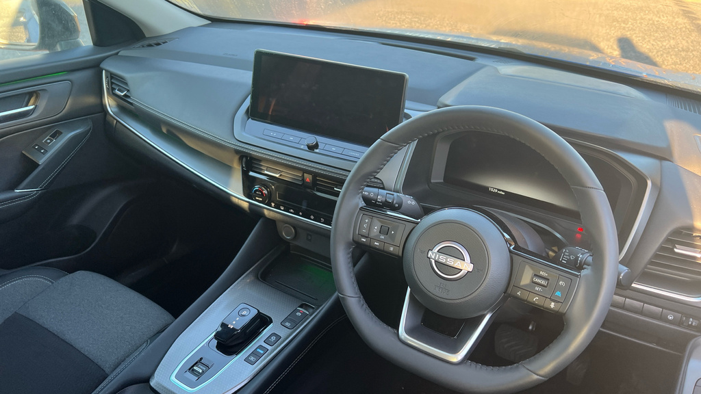 Nissan Qashqai 1.3 Dig-t Mh Acenta Premium, Under 1300 Miles, Mar Silver #9