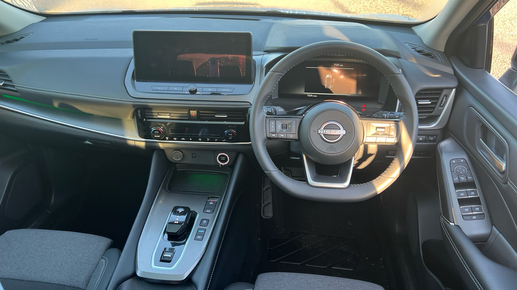 Nissan Qashqai 1.3 Dig-t Mh Acenta Premium, Under 1300 Miles, Mar Silver #11
