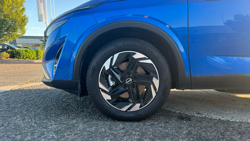 Nissan Qashqai 1.3 Dig-t Mh Acenta Premium, Under 1300 Miles, Mar Silver #20