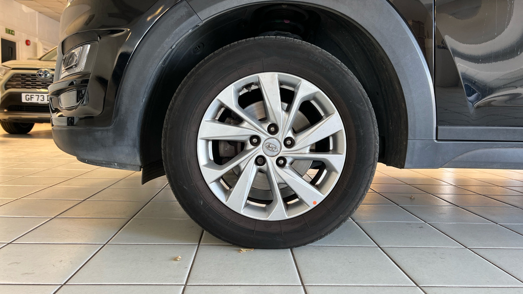 Hyundai Tucson 1.6 T-gdi Se Connect Euro 6 Ss Red #23