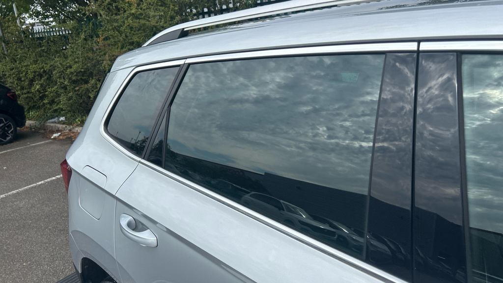 Skoda Karoq 1.5 Se Tsi Dsg 148 Bhp Upto 60Mpg, Low Insuran Black #32