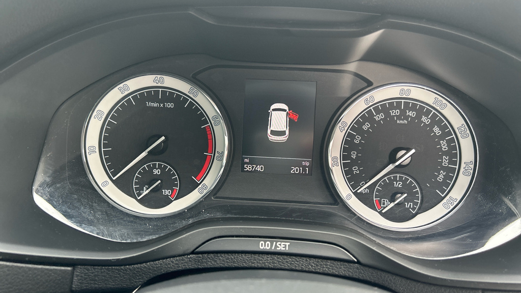 Skoda Karoq 1.5 Se Tsi Dsg 148 Bhp Upto 60Mpg, Low Insuran Black #18