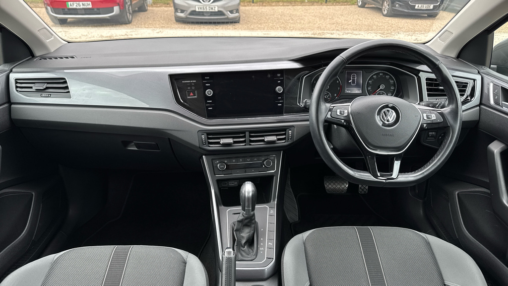Volkswagen Polo Volkswagen Hatchback 1.0 Tsi 95 Se Dsg Grey #11