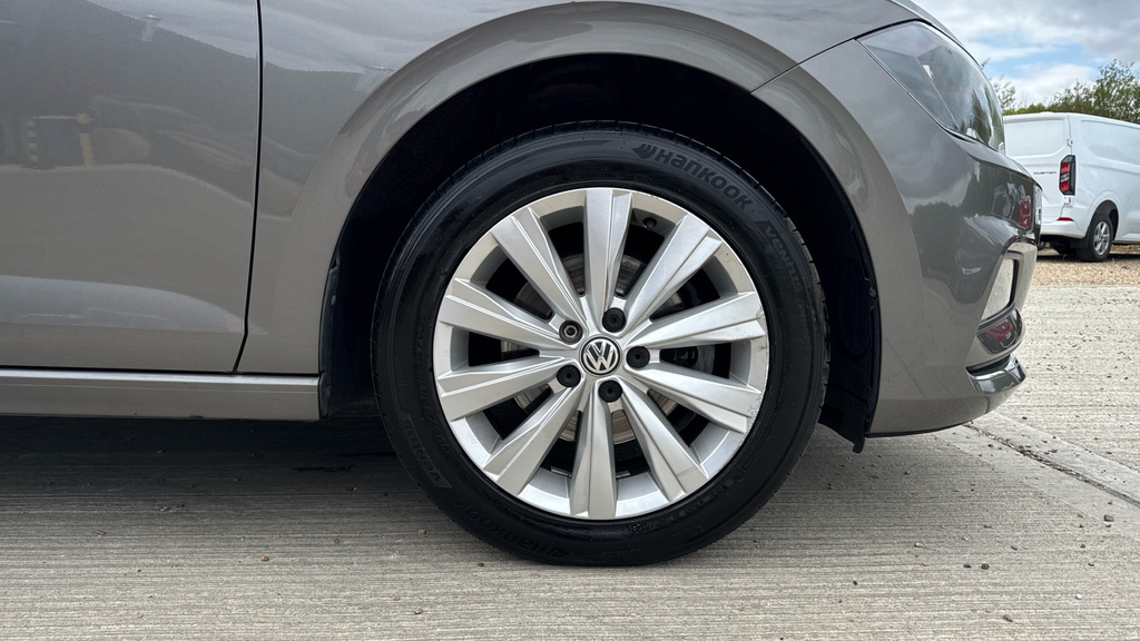 Volkswagen Polo Volkswagen Hatchback 1.0 Tsi 95 Se Dsg Grey #17