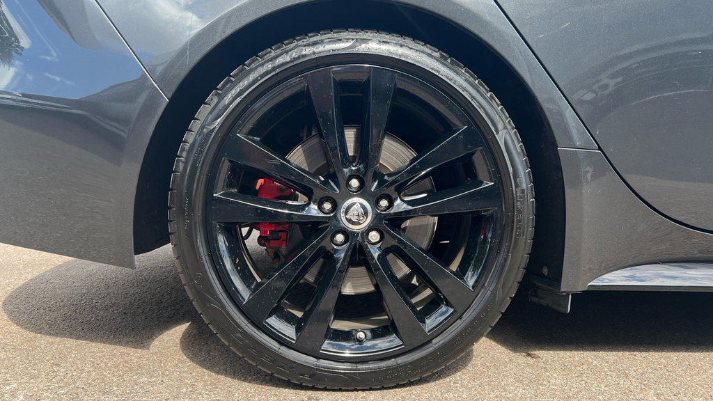 Jaguar XE 2.0 P300i Sport Saloon Awd Euro 6 Black #28