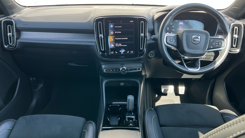 Volvo XC40 T3 Inscription Pro 1.5 163Ps White #11