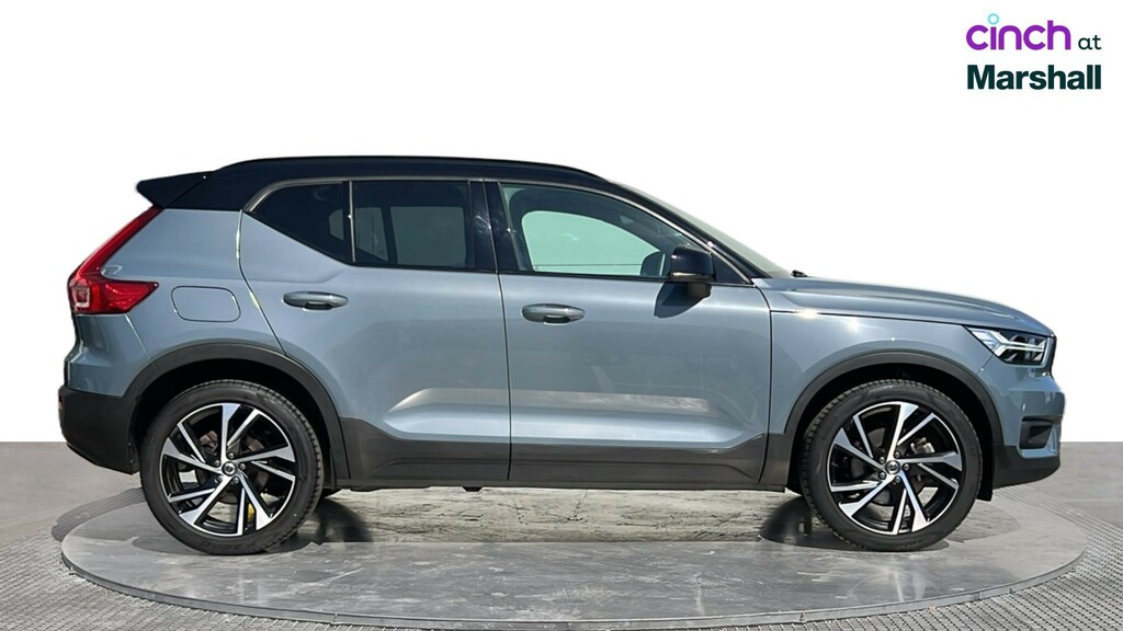 Volvo XC40 T3 Inscription Pro 1.5 163Ps White #2
