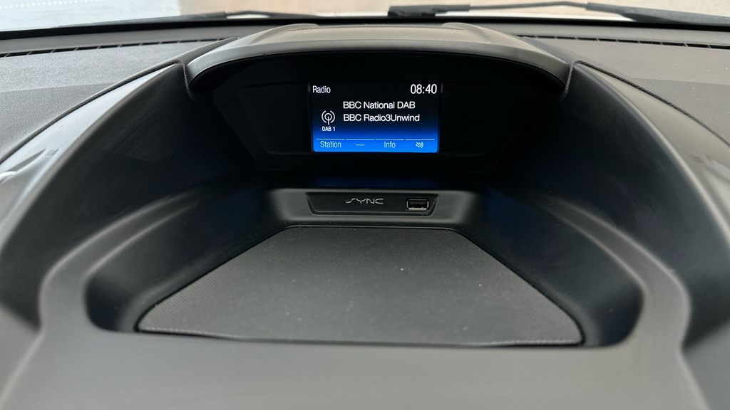 Ford Kuga 1.5T Ecoboost Zetec Suv Red #14