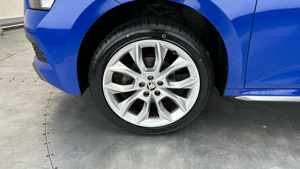 Skoda Kamiq Se Grey #23