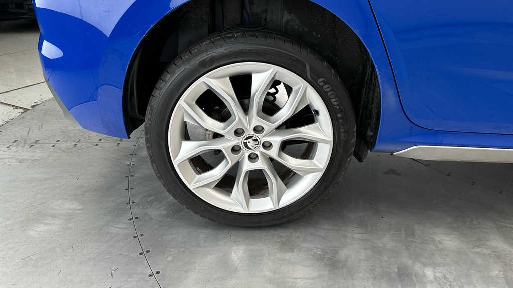 Skoda Kamiq Se Grey #25