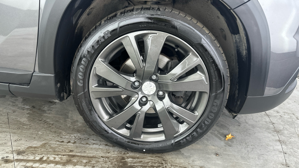 Peugeot 2008 1.2 Puretech Gpf Gt Line Euro 6 Ss 1.2 Pure Grey #27