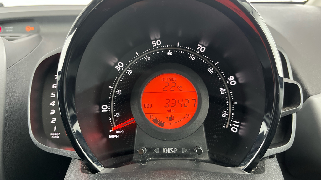 Toyota Aygo X Aygo X-play Vvt-i Red #21