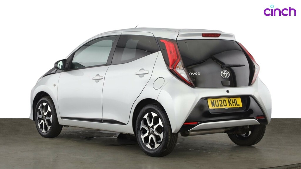 Toyota Aygo X Aygo X-play Vvt-i Red #5