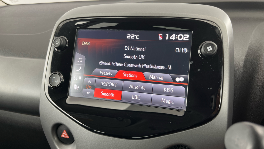 Toyota Aygo X Aygo X-play Vvt-i Red #19