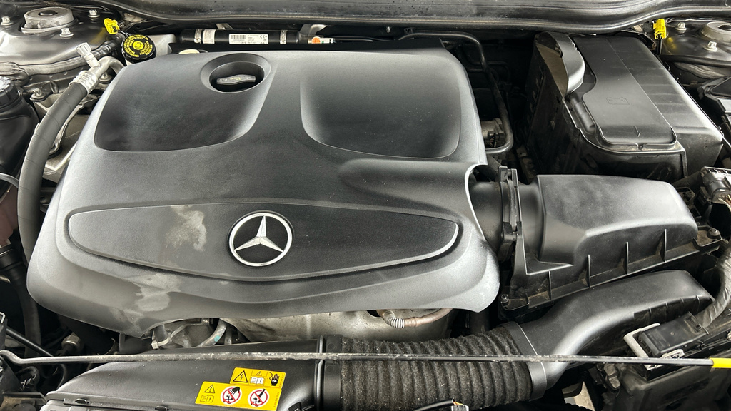 Mercedes-Benz GLA Class 1.6 Gla200 Sport Suv 7G-dct Euro 6 Ss Grey #21