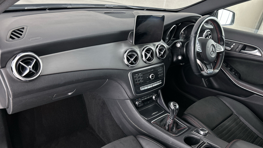 Mercedes-Benz GLA Class 1.6 Gla200 Sport Suv 7G-dct Euro 6 Ss Grey #12
