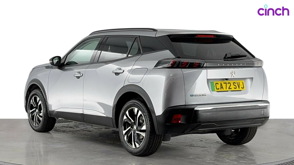 Peugeot e-2008 50Kwh Gt Premium Suv 136 Ps #5