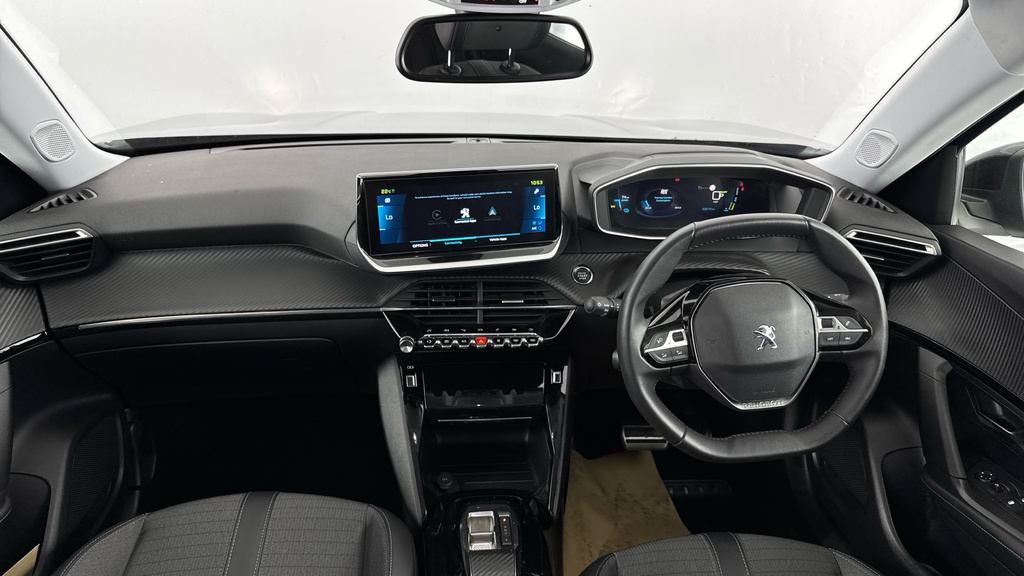 Peugeot e-2008 50Kwh Gt Premium Suv 136 Ps #11