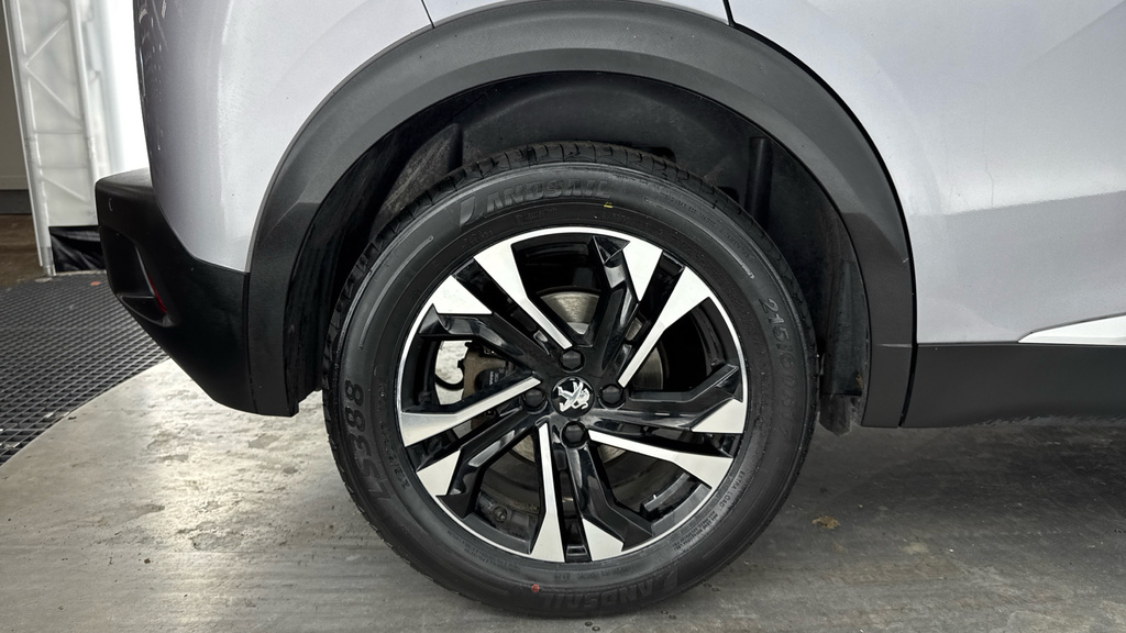 Peugeot e-2008 50Kwh Gt Premium Suv 136 Ps #17