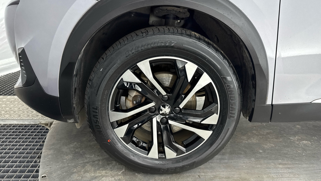Peugeot e-2008 50Kwh Gt Premium Suv 136 Ps #19
