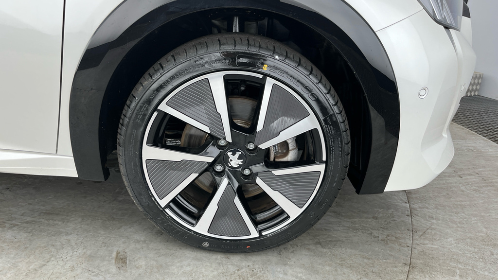 Peugeot e-208 50Kwh Gt Premium 7Kw Charger Black #29