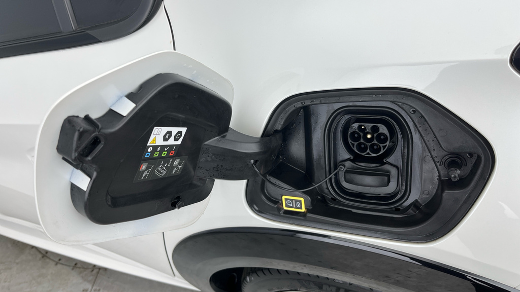 Peugeot e-208 50Kwh Gt Premium 7Kw Charger Black #30