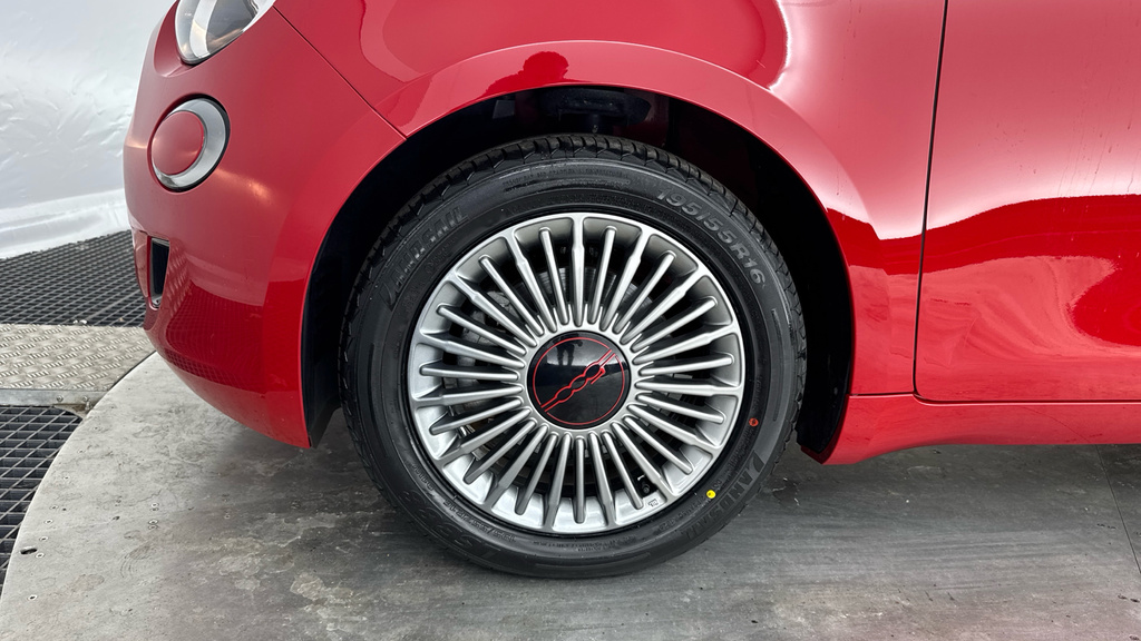 Fiat 500E Fiat 500E La Prima 87Kw 42Kwh Green #19