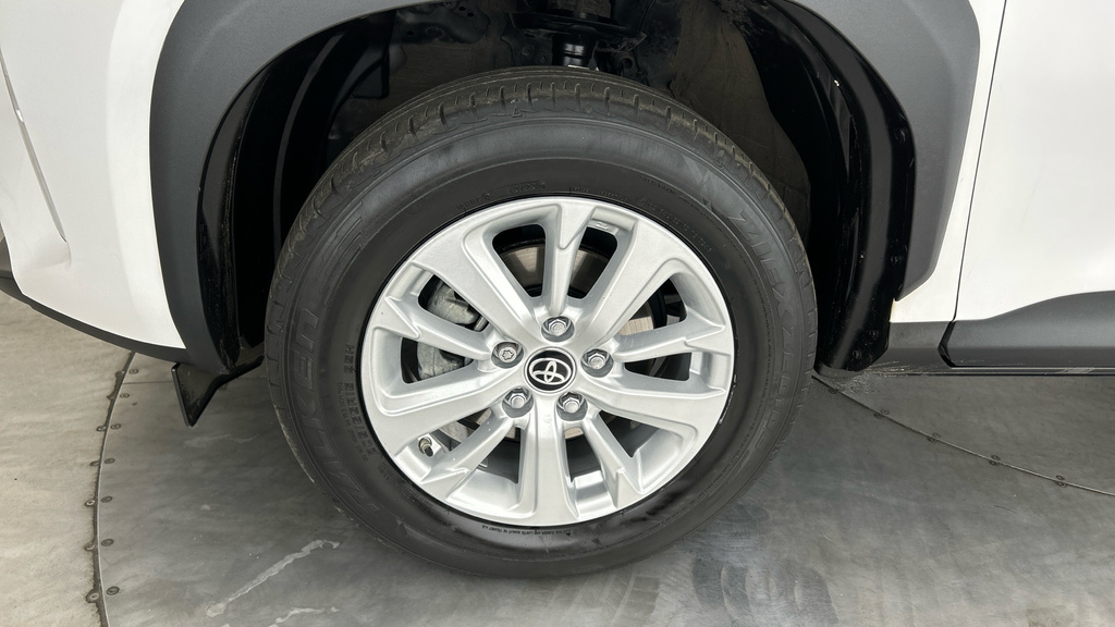 Toyota Yaris Cross Icon White #20