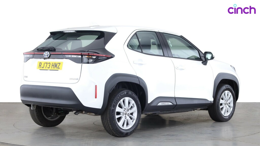 Toyota Yaris Cross Icon White #3