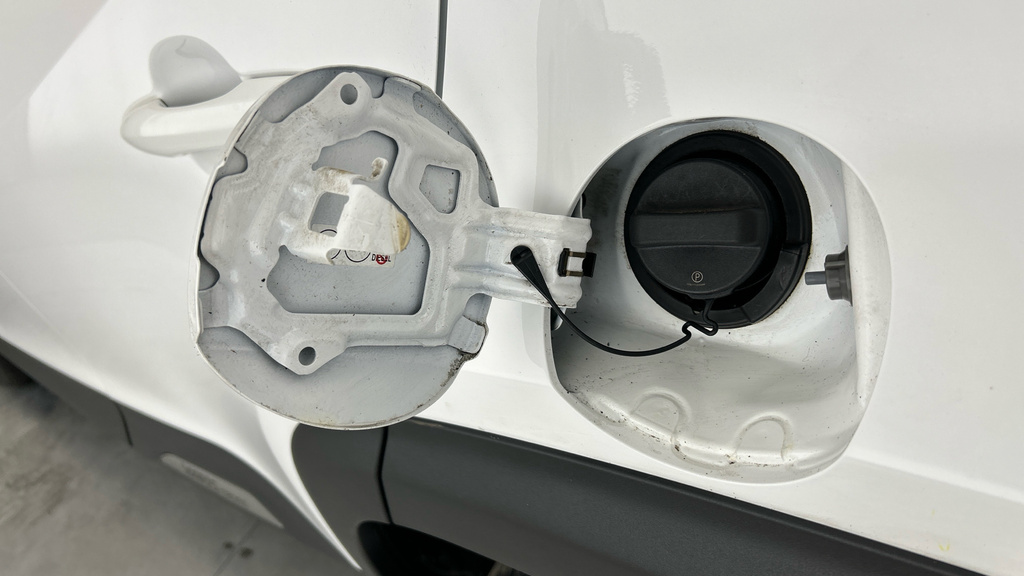 Toyota Yaris Cross Icon White #24