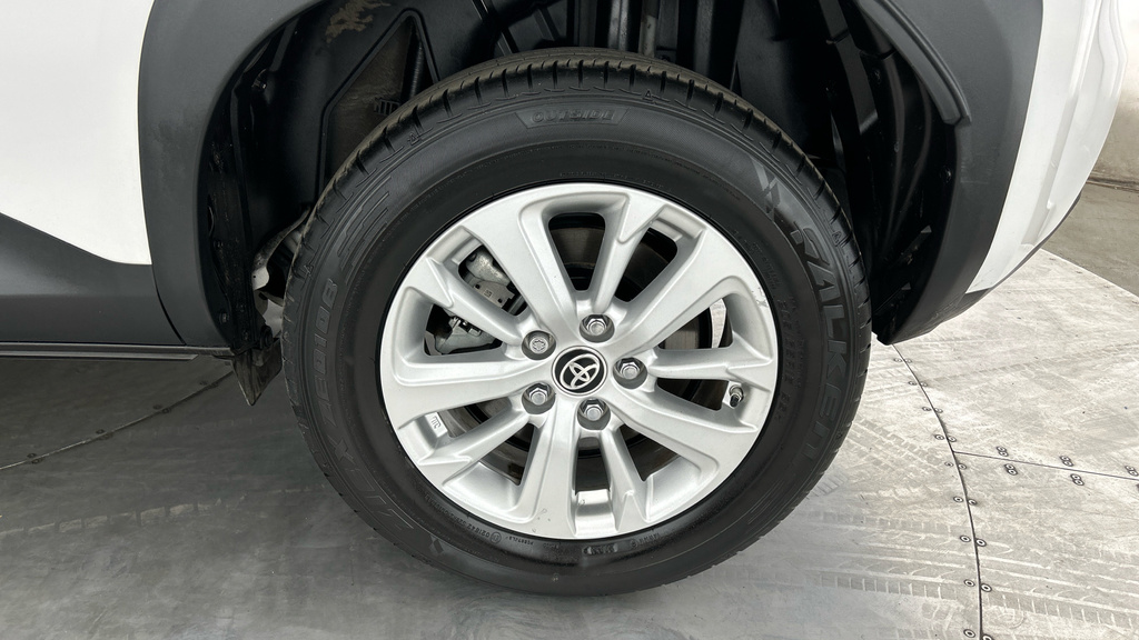 Toyota Yaris Cross Icon White #21