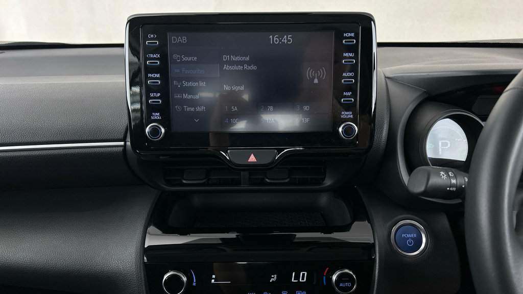 Toyota Yaris Cross Icon White #14