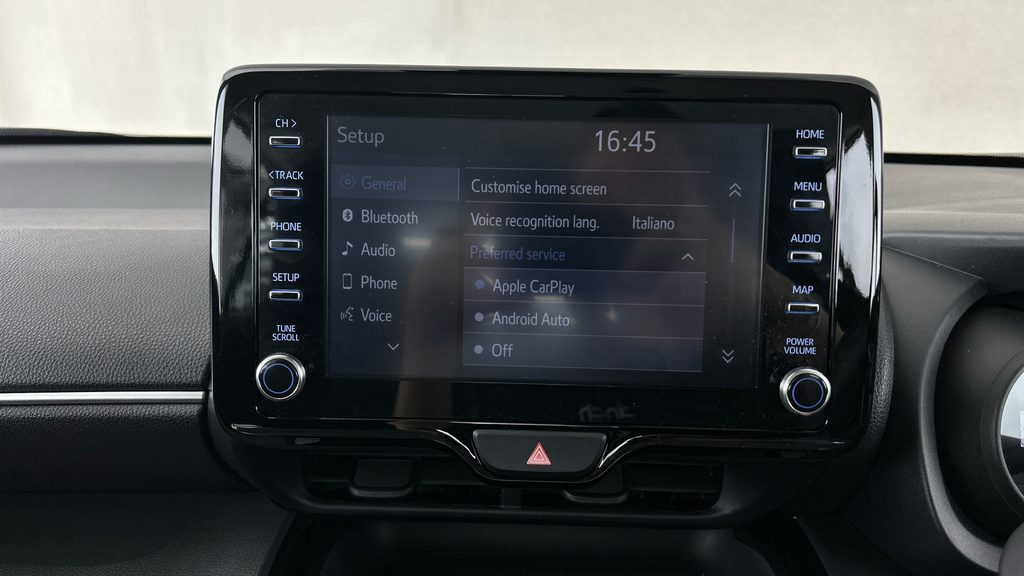 Toyota Yaris Cross Icon White #15