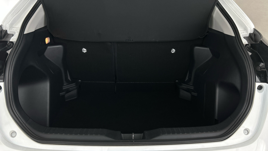 Toyota Yaris Cross Icon White #19
