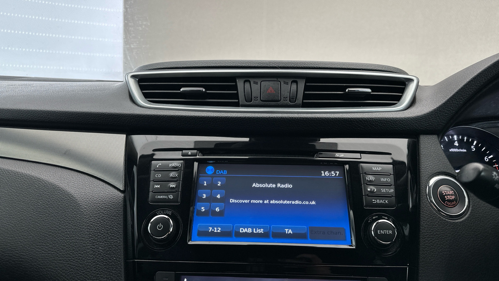Nissan Qashqai 1.3 Dig-t Acenta Premium Dct Euro 6 Ss Black #16