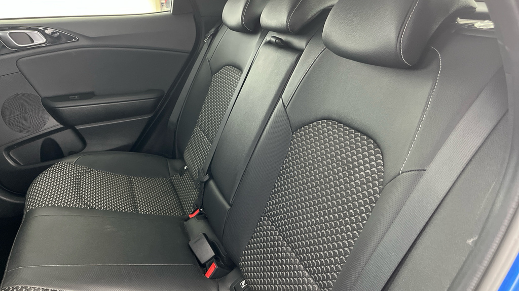 Kia Xceed 2022 1.5 T-gdi 3 Suv Euro 6 Ss Black #20
