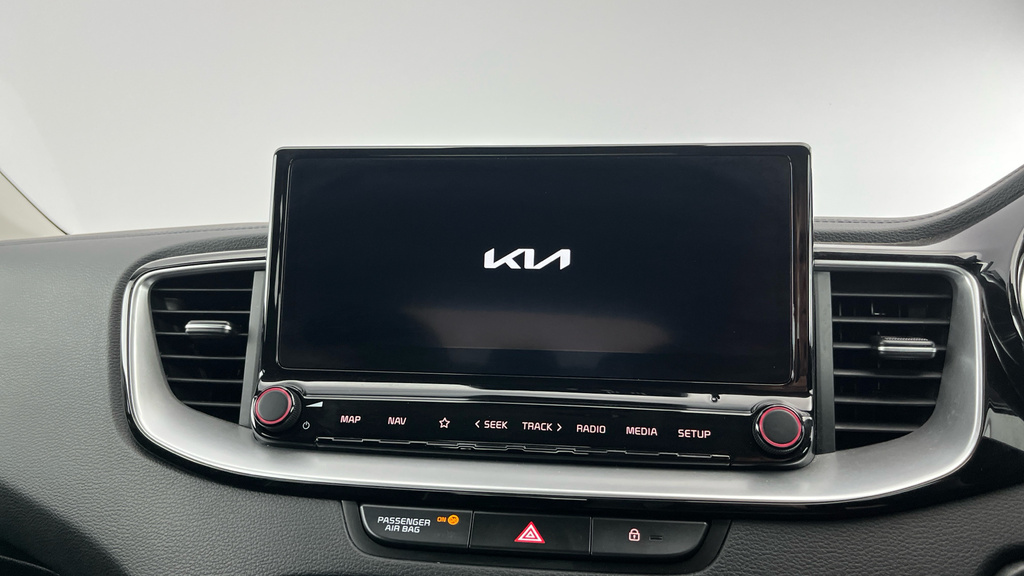 Kia Xceed 2022 1.5 T-gdi 3 Suv Euro 6 Ss Black #15