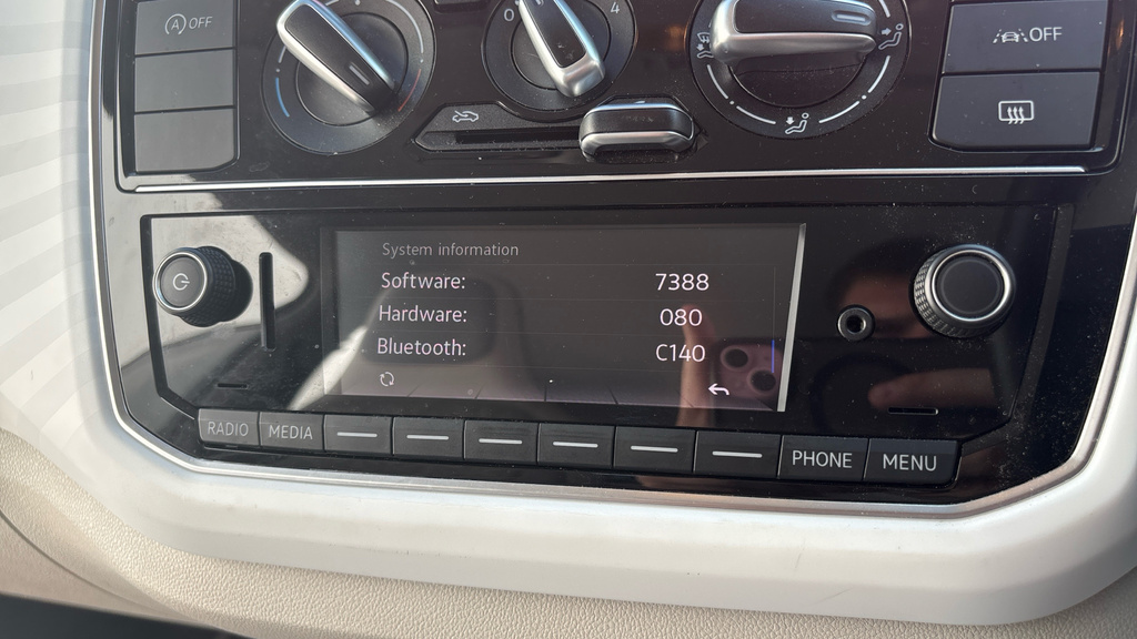 Volkswagen Up Volkswagen Up 1.0 65Ps 5-Speed White #23