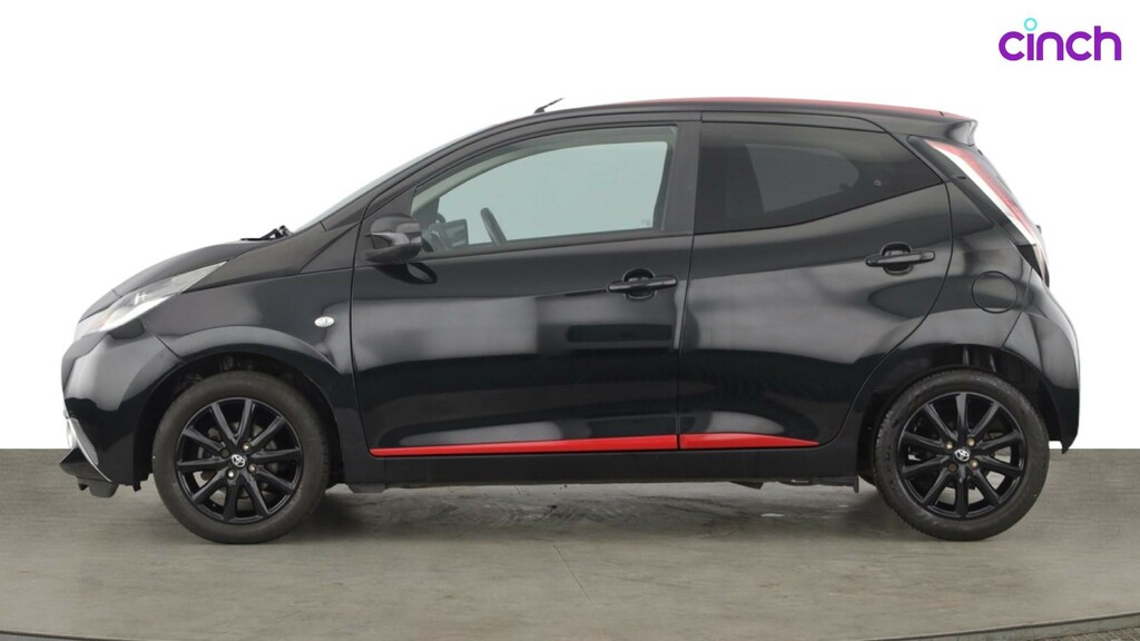 Toyota Aygo X Aygo X-play Vvt-i Cvt White #6